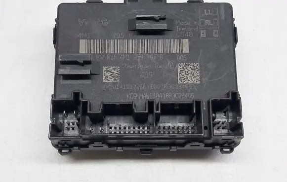 Audi A8 S8 D5 Door control unit/module 4M1959795C