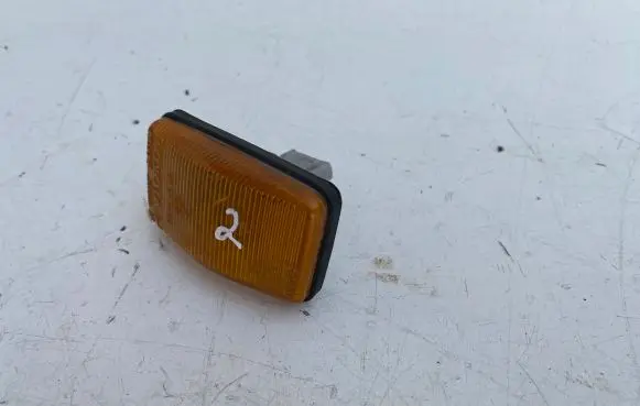 Toyota Corolla E90 Front fender indicator light 4446