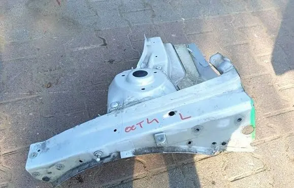 Skoda Octavia Mk4 Fender mounting bracket 90T1L