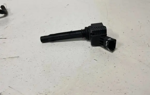 Skoda Superb B8 (3V) High voltage ignition coil 06J905110
