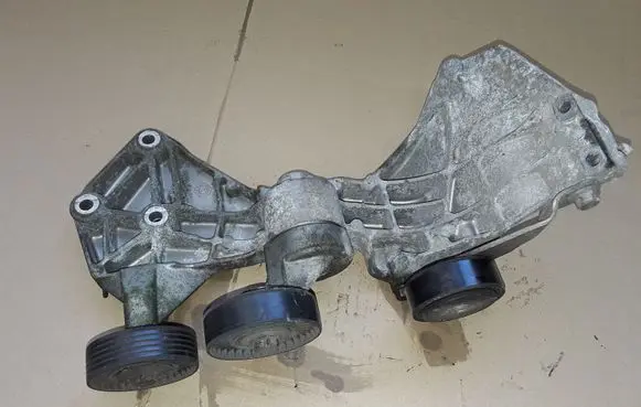 Mercedes-Benz A W168 Generator/alternator bracket A6882020540