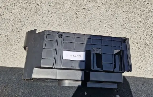 Mercedes-Benz CLS C219 Tool set 2198900014