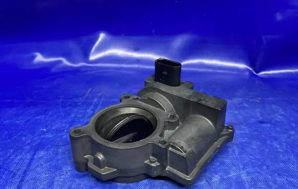 Volkswagen Golf VI Throttle valve 03C128063A A2C53104475