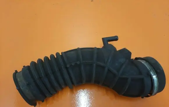 Renault Megane III Air intake hose/pipe 8200937822