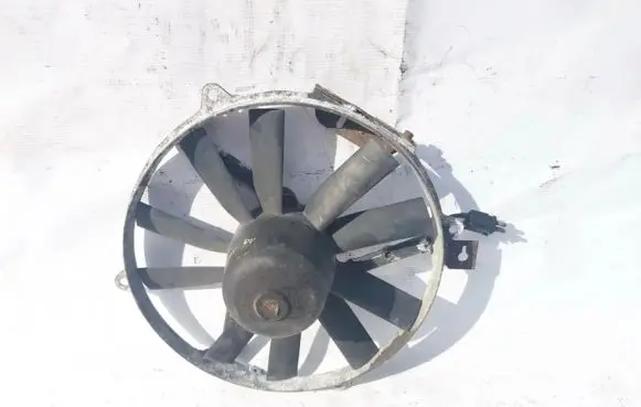 Mercedes-Benz E W124 Radiator cooling fan shroud