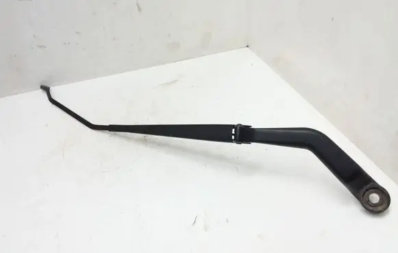 Nissan Almera N16 Front wiper blade arm 28886BN000
