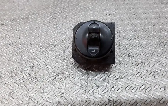 KIA Sorento Wing mirror switch