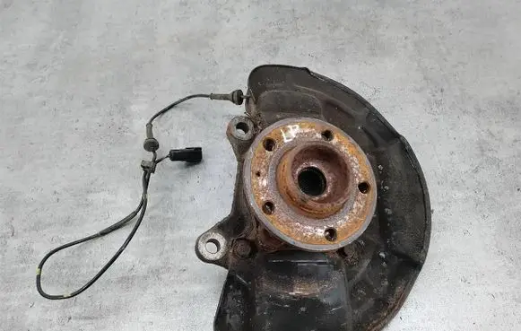 Volvo XC90 Front wheel hub spindle knuckle