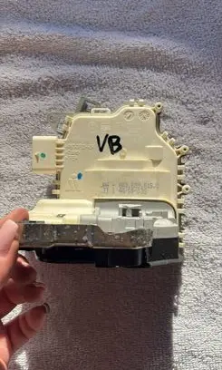 Audi A5 8T 8F Rear door lock 8K0839015F
