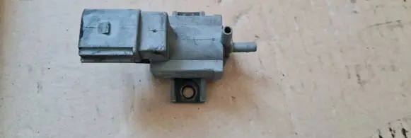 Vacuum valve