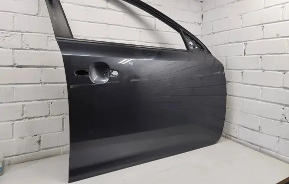 KIA Ceed Front door