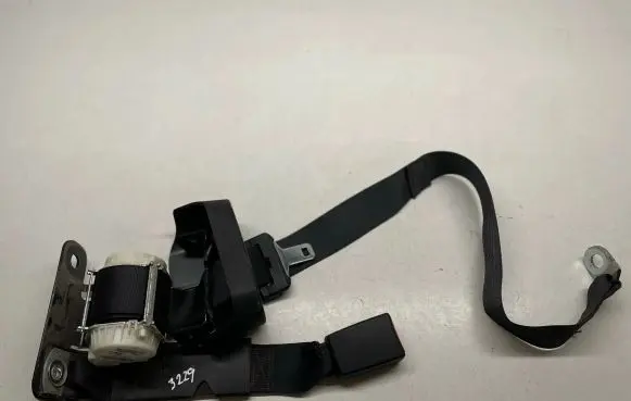 Dodge PickUp RAM SRT-10 Middle seatbelt (rear) 5KQ121X9AC P5KQ121X9AC