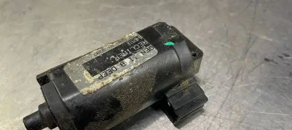 Chrysler 300M Seat adjustment motor 882518