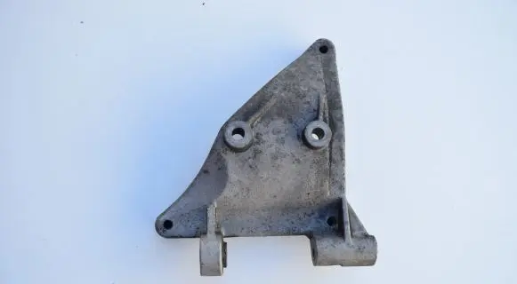 Audi A6 S6 C5 4B Engine mounting bracket 059260885F