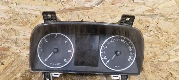Land Rover Discovery 4 - LR4 Speedometer (instrument cluster) CH2210849EE VPCH2F10849EE 11022013