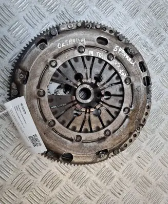 Skoda Octavia Mk2 (1Z) Clutch set kit 3082001409 M228E
