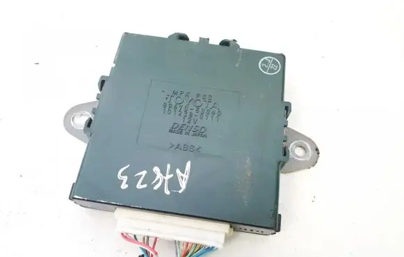 Lexus IS 220D-250-350 Parking PDC control unit/module 8967053040 101238-0111