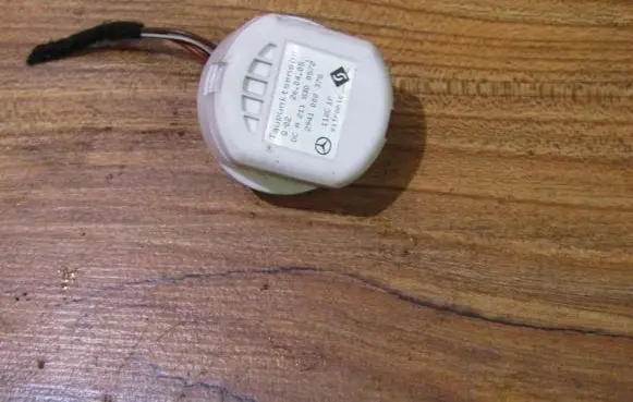 Mercedes-Benz E W211 Interior temperature sensor a2118300572
