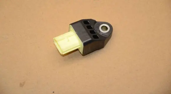Toyota RAV 4 (XA40) Airbag deployment crash/impact sensor 8983112030 11154