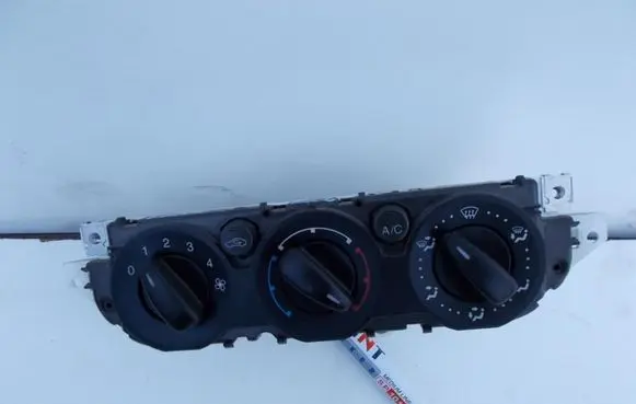 Ford Focus Climate control unit