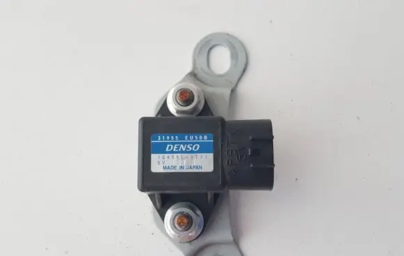 Nissan Navara D23 ESP acceleration yaw rate sensor 31955EU50B 1049910731