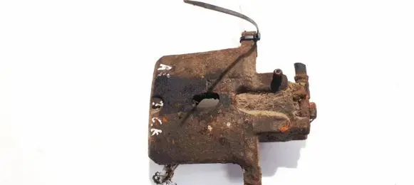 Mitsubishi Pajero Rear brake caliper