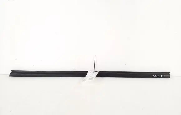 Volvo V50 Front door trim bar 