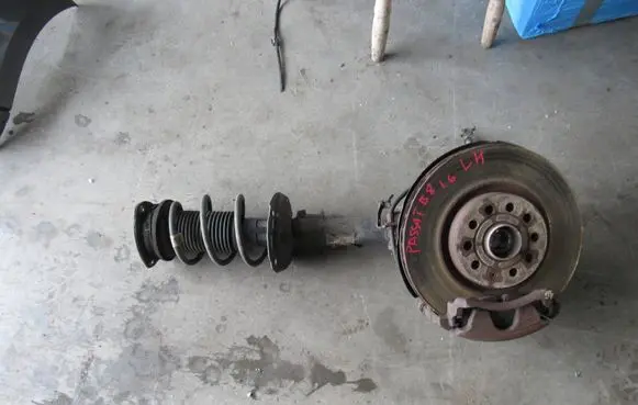 Volkswagen PASSAT B8 Front wheel hub spindle knuckle