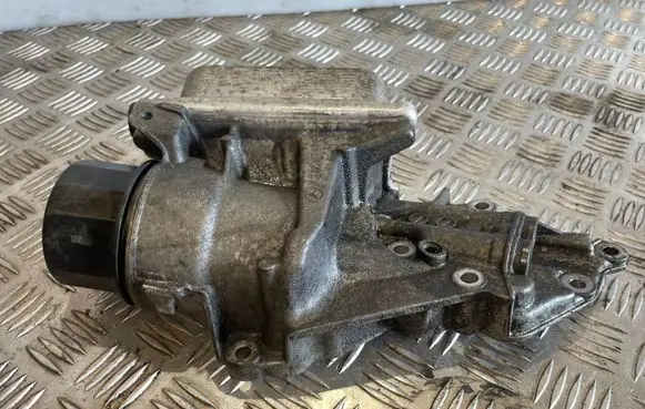 Mercedes-Benz E W211 Oil filter mounting bracket A2721800210