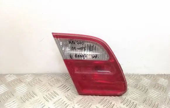 Mercedes-Benz E W210 Tailgate rear/tail lights A2108203764