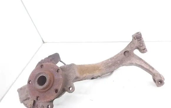 Volkswagen PASSAT B5 Front wheel hub spindle knuckle 8D0407257AD