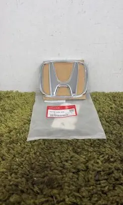 Honda CR-V Manufacturer badge logo/emblem 75700SZW000