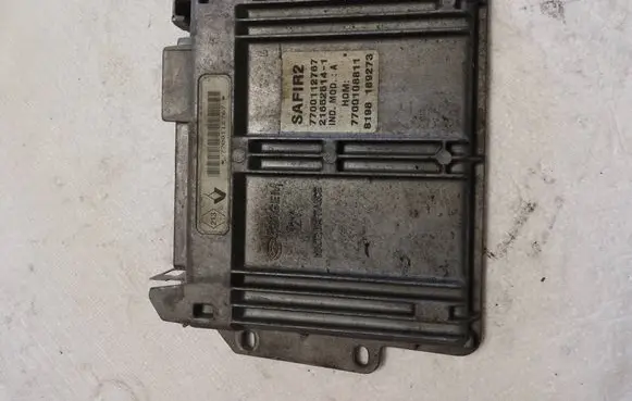 Renault Kangoo I Engine control unit/module 7700112767 7700108811 216525141