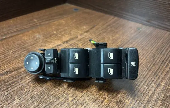 Peugeot 407 Electric window control switch 96468704 96468704XT