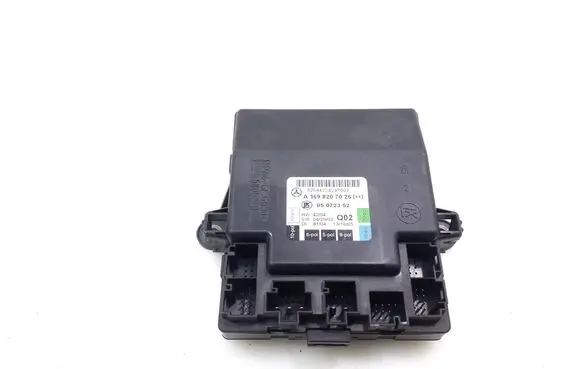 Mercedes-Benz B W245 Door control unit/module A1698207026