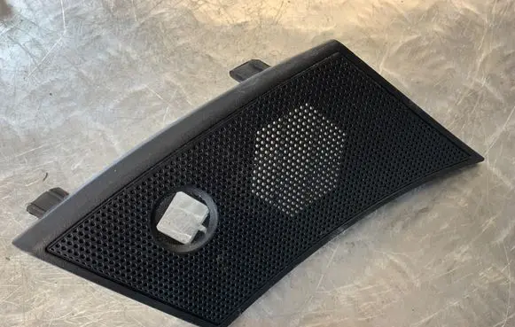 Side speaker trim/cover