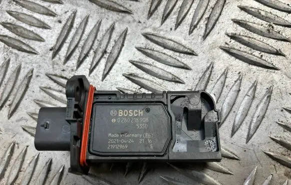 Suzuki Swift III Mass air flow meter 0280218908