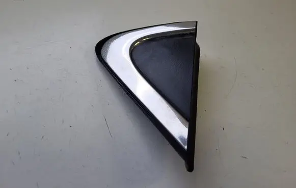 KIA Sportage Front door glass trim molding