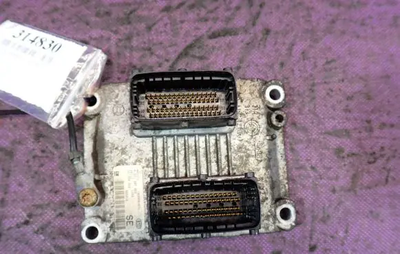 Opel Astra H Engine control unit/module ECU 0261207963
