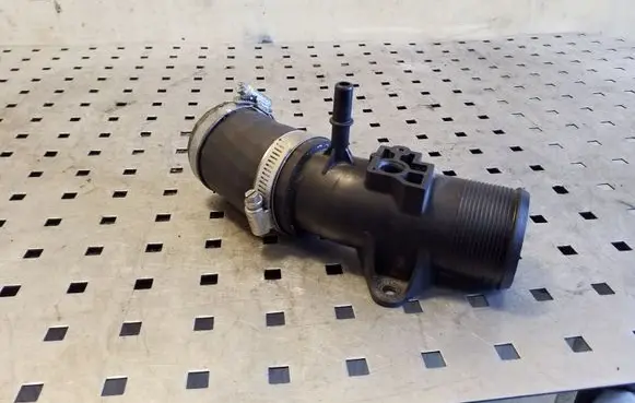 Intercooler hose/pipe
