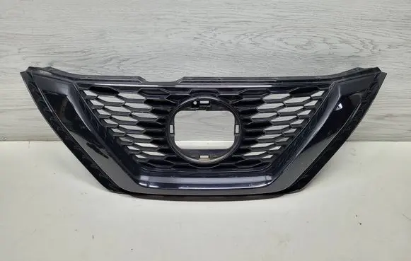 Nissan Qashqai Front bumper upper radiator grill 62310HV3