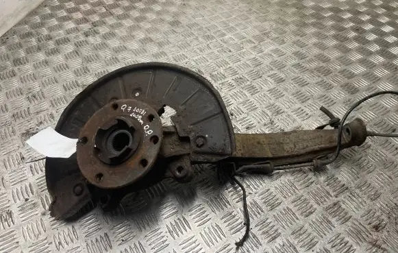 Audi Q7 4L Front wheel hub