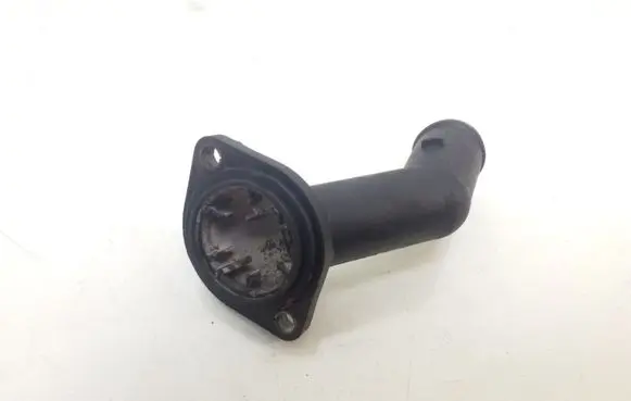 Volkswagen PASSAT B6 Engine coolant pipe/hose 06A121121C 038121121D