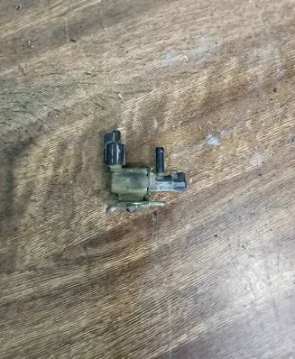 Subaru Outback Turbo solenoid valve K5t48376