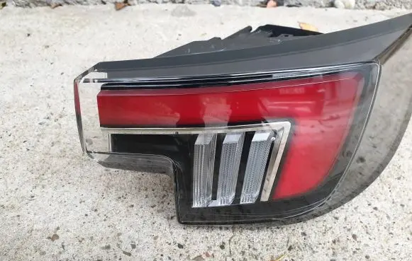 Opel Mokka B Rear/tail lights 9833721980 2SK01499402AE LP300