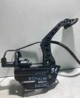 Clutch pedal