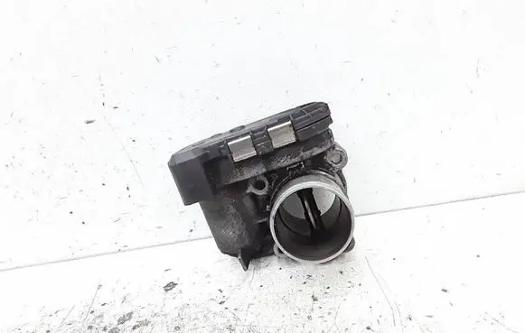 Opel Vivaro Electric throttle body valve 8200330810F