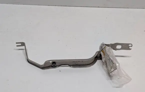 Audi A6 C7 Fender mounting bracket 4G0807592B M21139E01 1047826AAB