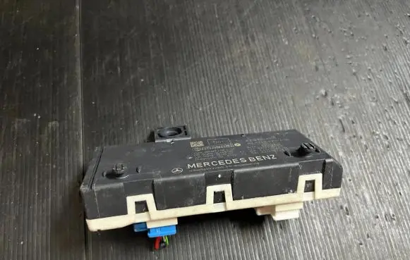 Mercedes-Benz E W213 Comfort/convenience module A2139004711 03310338 A2C7426350600