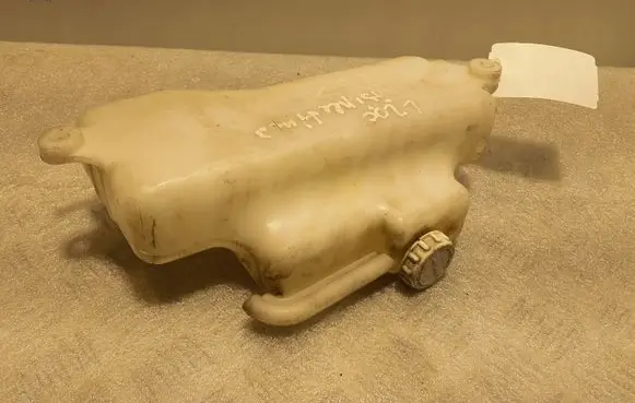 Mitsubishi L200 Coolant expansion tank/reservoir
